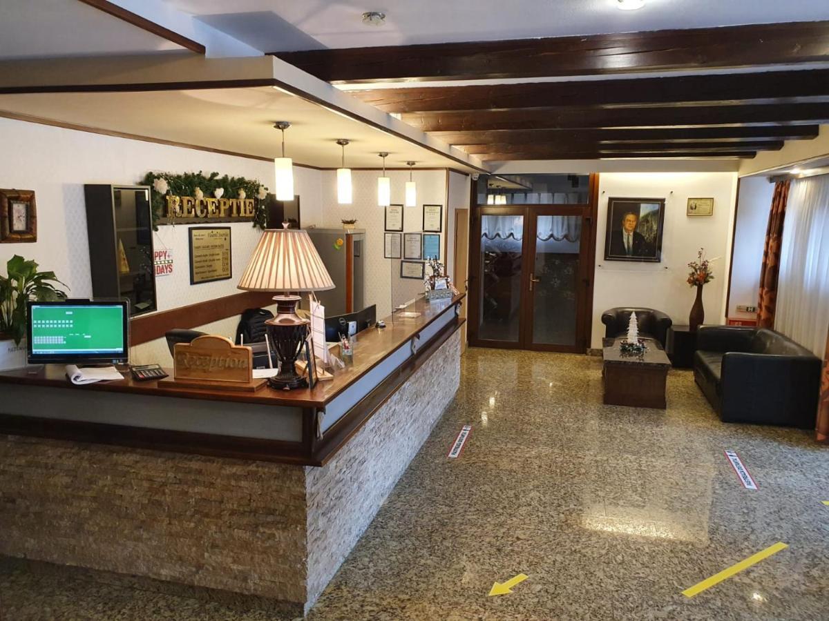 Pensiunea Floarea Soarelui בראשוב מראה חיצוני תמונה